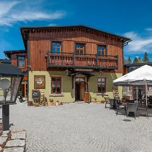 https://gosciniec-pod-lipa.szklarskaporebahotels.net