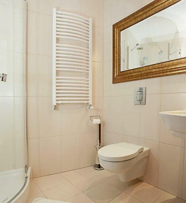 Bed & Breakfast Wzgorze Toskanii Conferences & Restaurant Przezmierowo